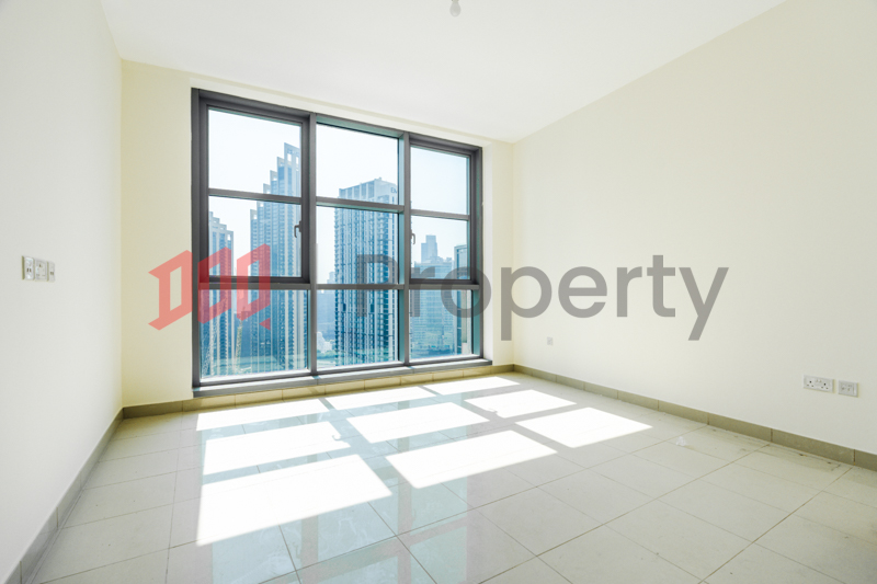 Spacious 1 Bed | Fountain view| VACANT